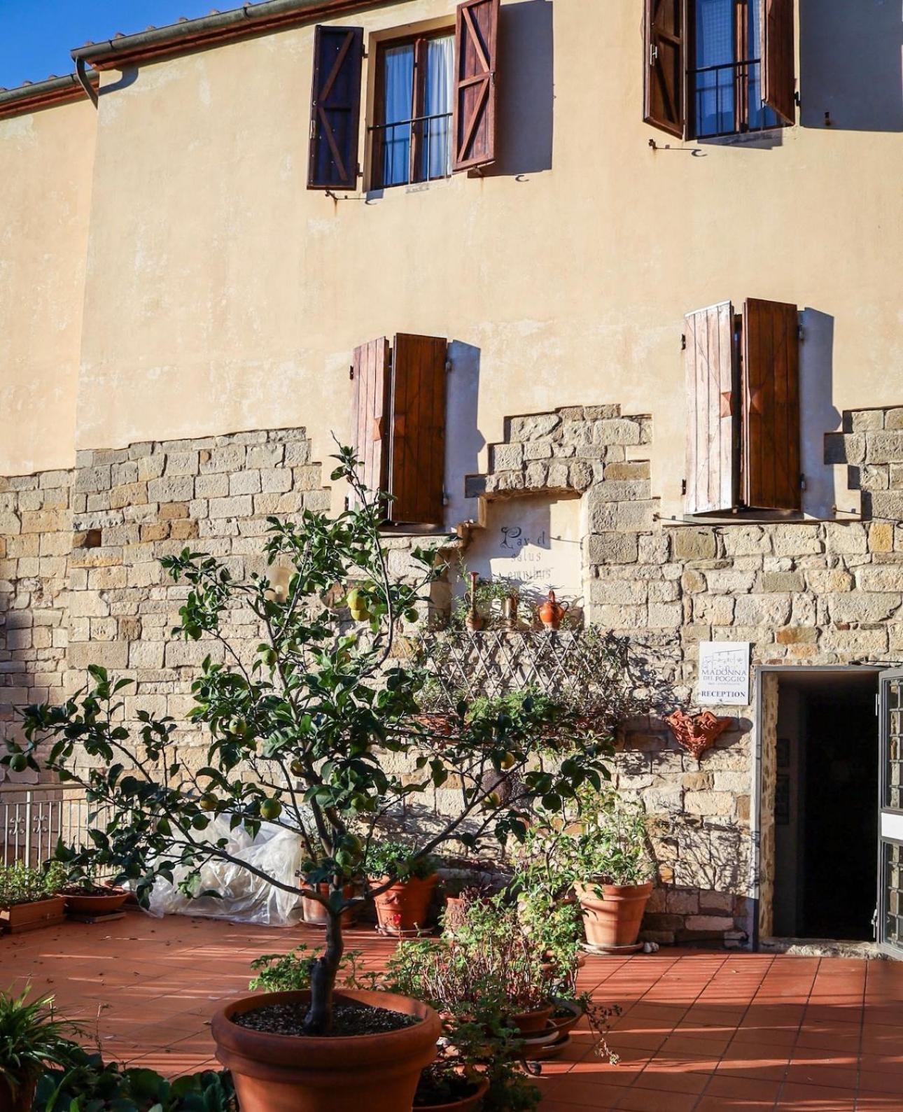Madonna Del Poggio Cav Aparthotel Скарлино Екстериор снимка