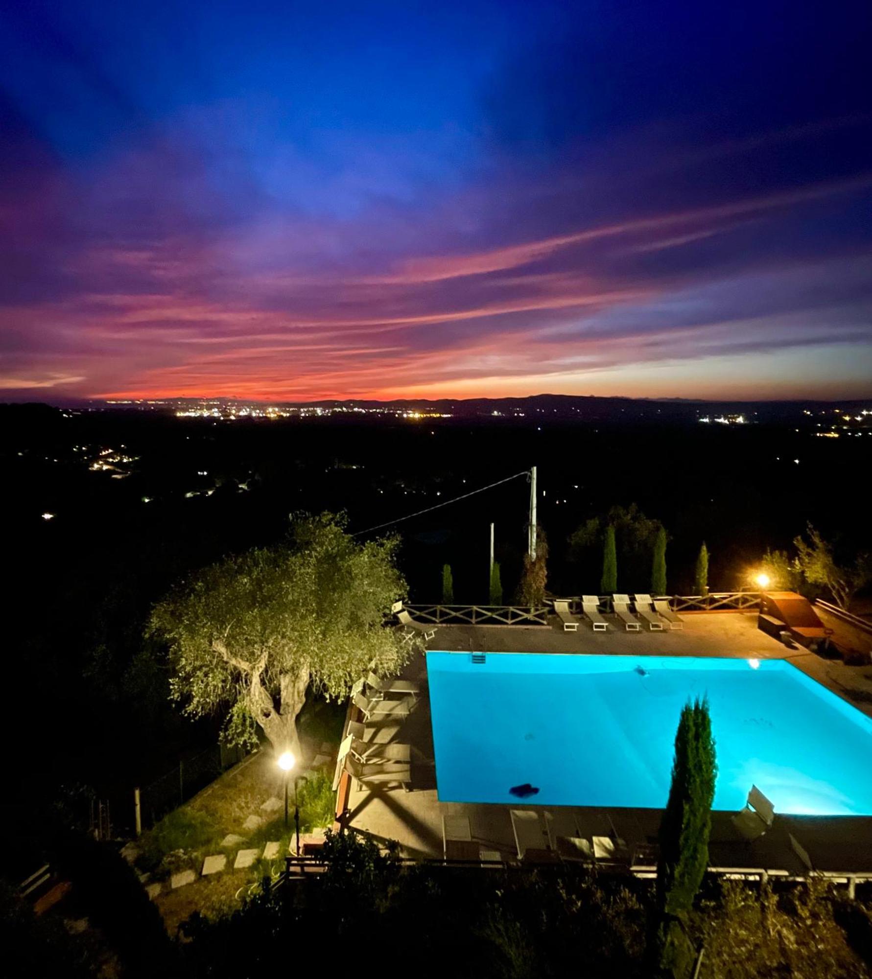 Madonna Del Poggio Cav Aparthotel Скарлино Екстериор снимка