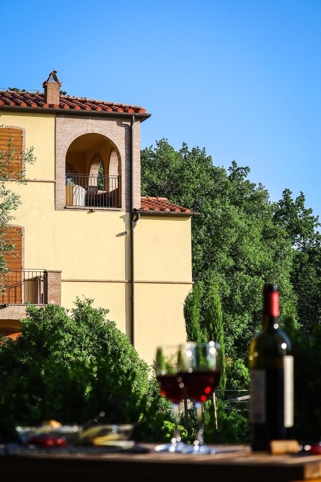 Madonna Del Poggio Cav Aparthotel Скарлино Екстериор снимка