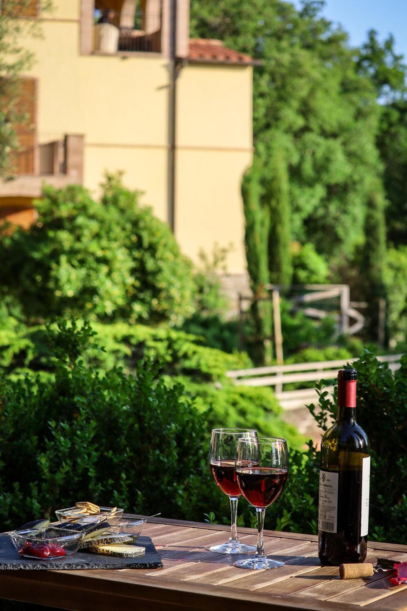 Madonna Del Poggio Cav Aparthotel Скарлино Екстериор снимка