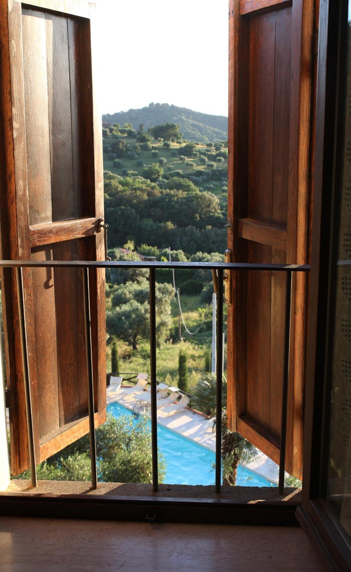 Madonna Del Poggio Cav Aparthotel Скарлино Екстериор снимка