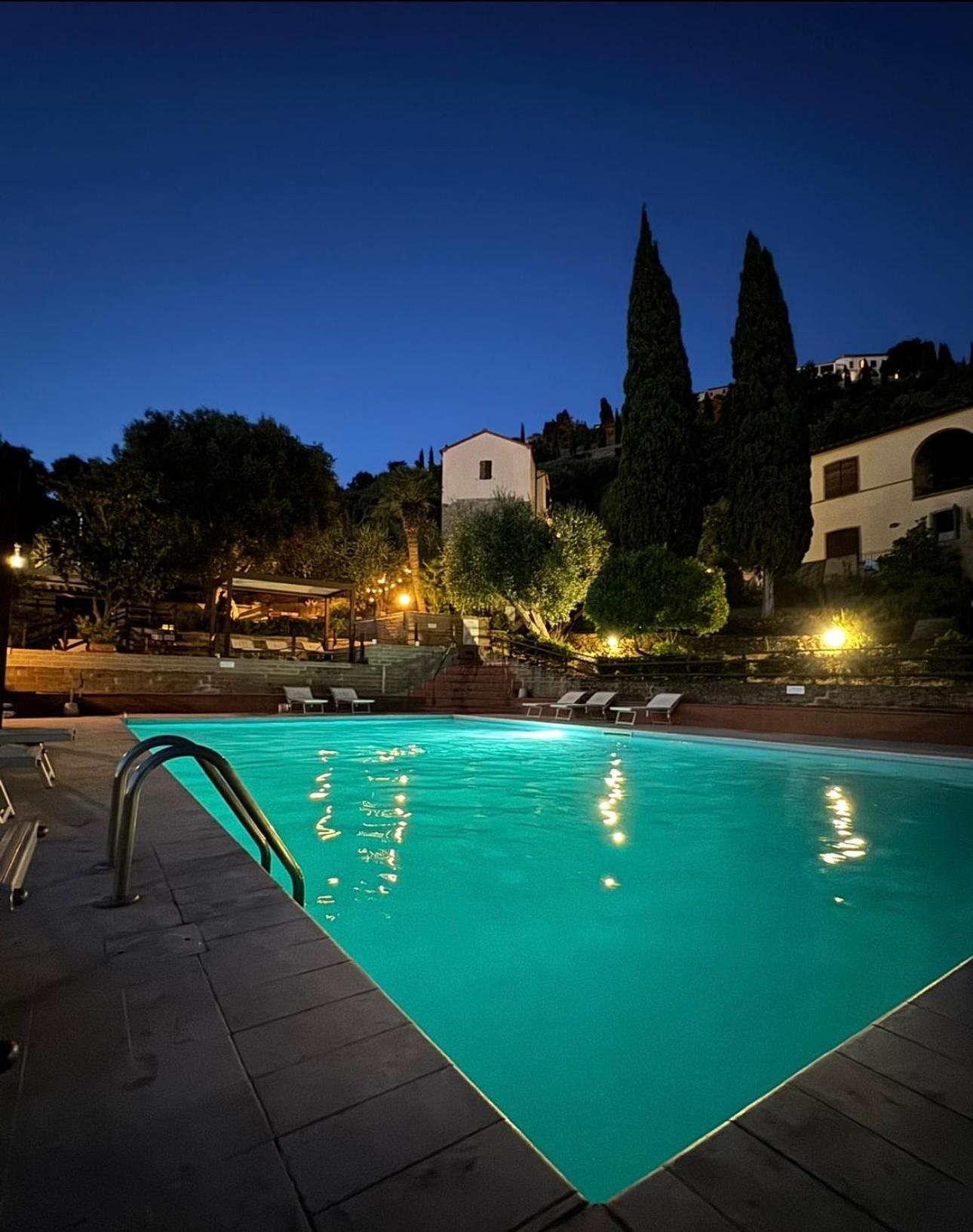 Madonna Del Poggio Cav Aparthotel Скарлино Екстериор снимка