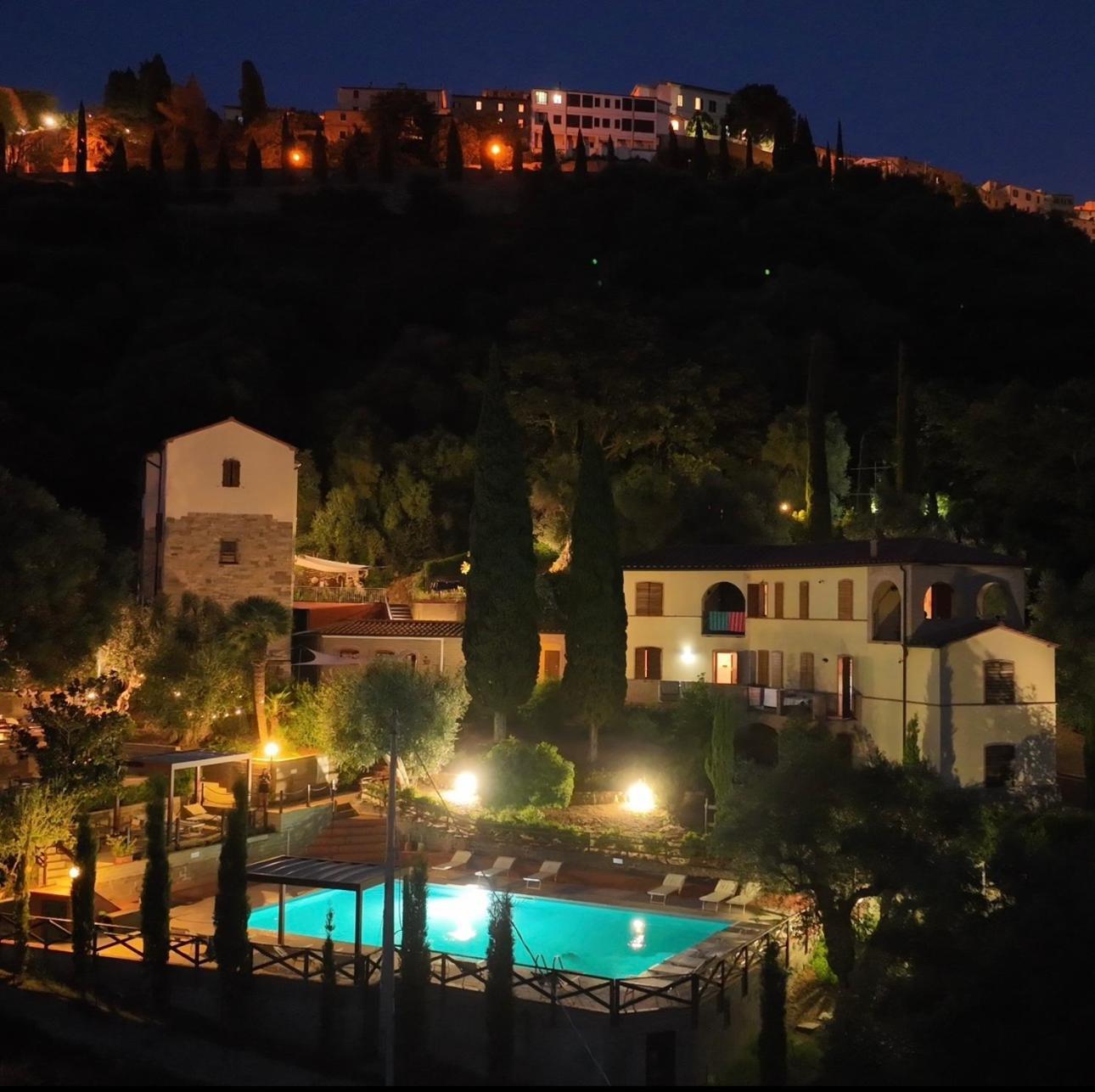 Madonna Del Poggio Cav Aparthotel Скарлино Екстериор снимка