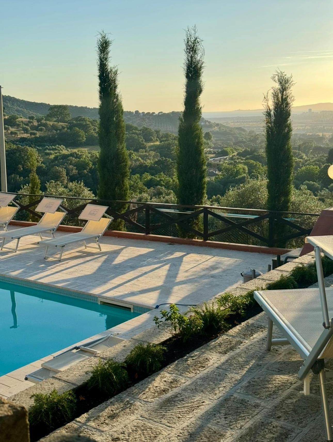 Madonna Del Poggio Cav Aparthotel Скарлино Екстериор снимка
