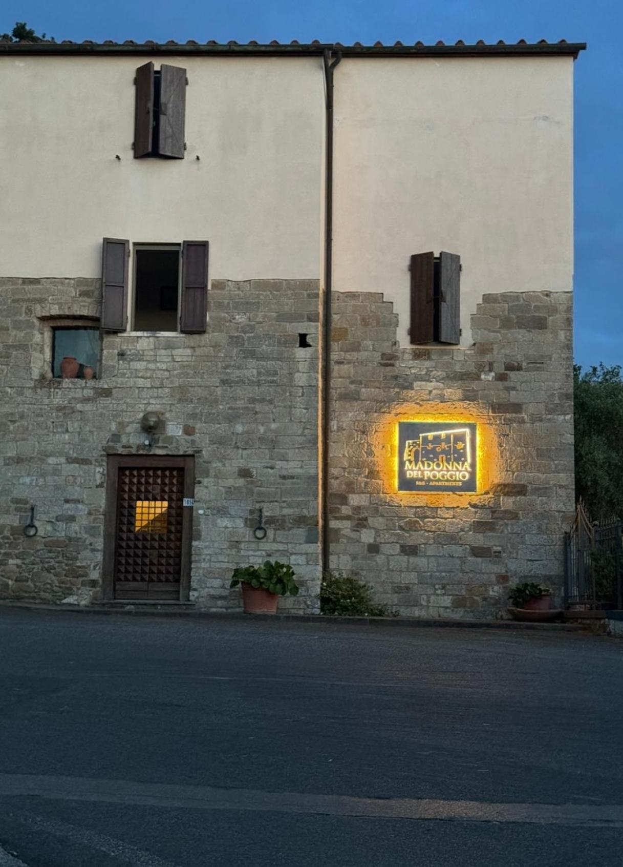 Madonna Del Poggio Cav Aparthotel Скарлино Екстериор снимка